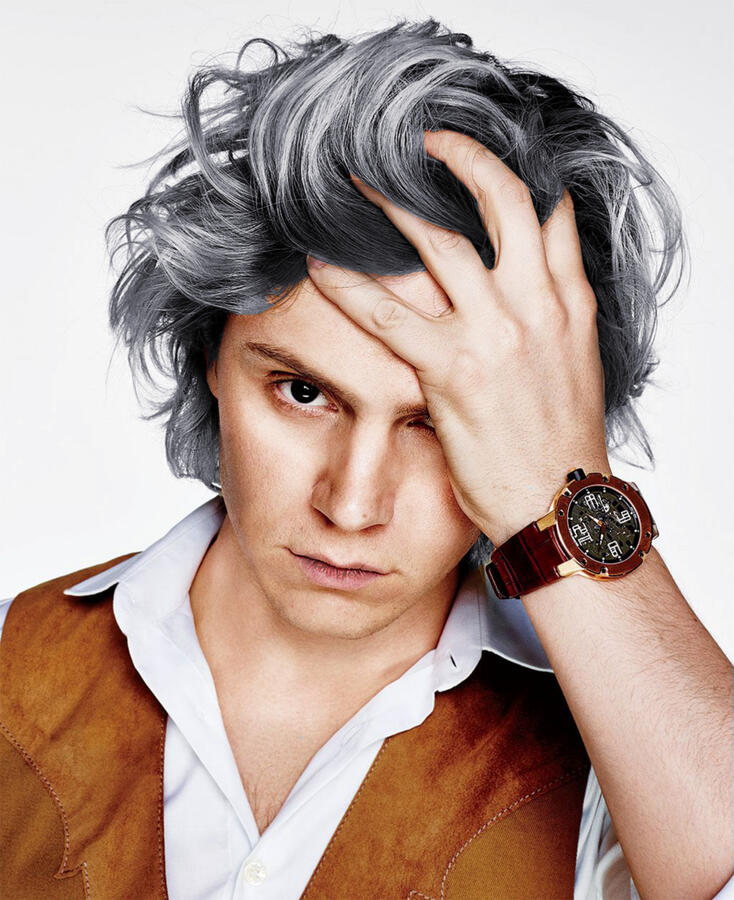 Evan Peters, hair colour change